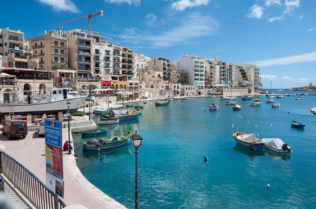 Deluxe Apartment In Central St Julians San Ġiljan